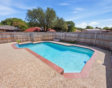 5406 Blue Cove Drive - Photo Thumbnail 25
