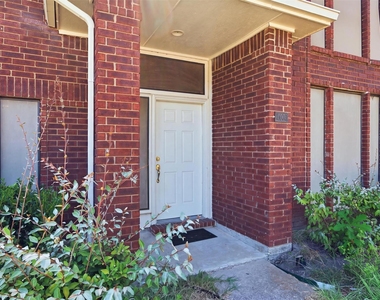 5406 Blue Cove Drive - Photo Thumbnail 8