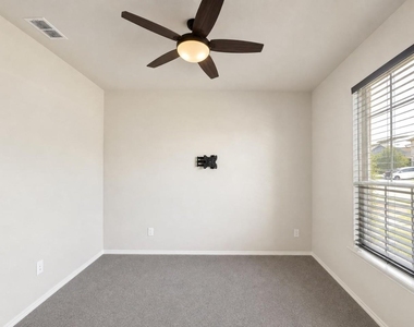 5601 Portola Lane - Photo Thumbnail 7