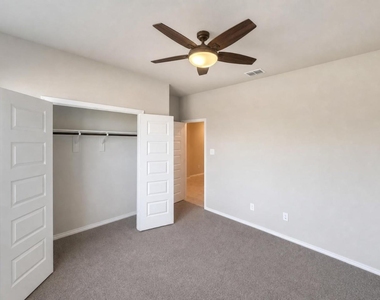 5601 Portola Lane - Photo Thumbnail 6