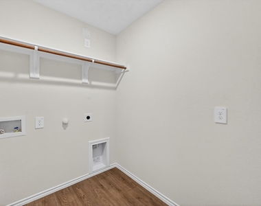 3918 Applewood Trail - Photo Thumbnail 21
