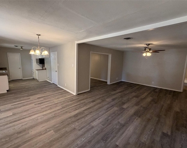 5124 Bob Drive - Photo Thumbnail 4