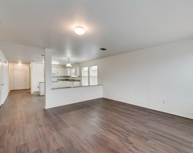 2946 Midbury Drive - Photo Thumbnail 8