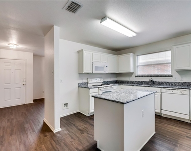 2946 Midbury Drive - Photo Thumbnail 10