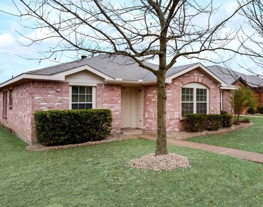 2946 Midbury Drive - Photo Thumbnail 2