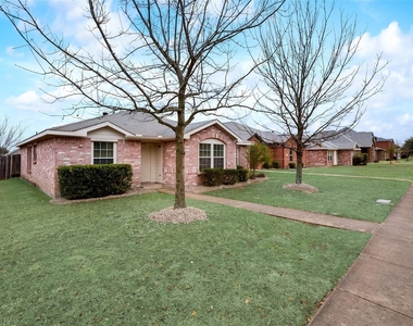 2946 Midbury Drive - Photo Thumbnail 1