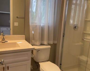 17132 N 9th Place - Photo Thumbnail 4