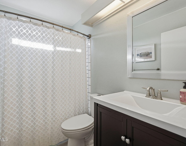 1735 E Stephens Drive - Photo Thumbnail 30