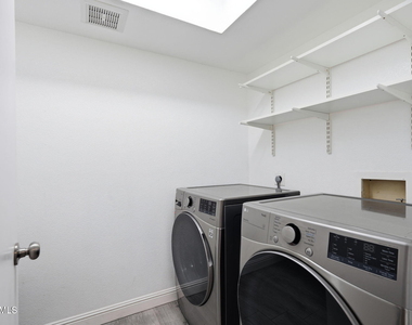 1735 E Stephens Drive - Photo Thumbnail 31