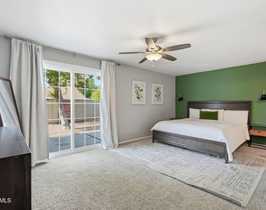 1735 E Stephens Drive - Photo Thumbnail 16
