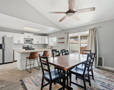 1735 E Stephens Drive - Photo Thumbnail 13