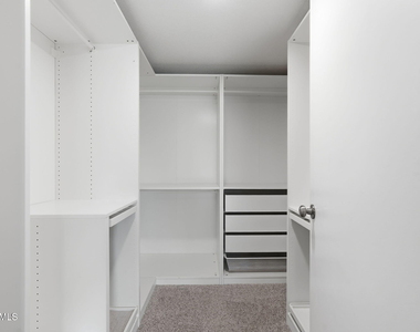 1735 E Stephens Drive - Photo Thumbnail 26
