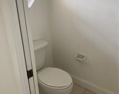 8985 Nw 38th Drive - Photo Thumbnail 10