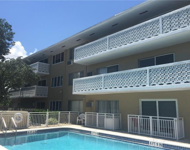 3220 Bayview Drive Ne - Photo Thumbnail 9