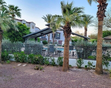 2362 E Huntington Drive - Photo Thumbnail 16
