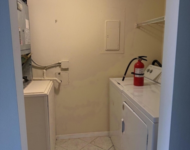 211 Pine Hov Circle - Photo Thumbnail 4
