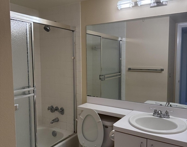 211 Pine Hov Circle - Photo Thumbnail 6
