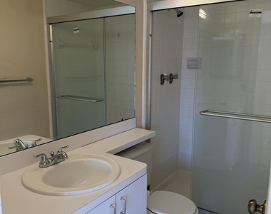 211 Pine Hov Circle - Photo Thumbnail 9