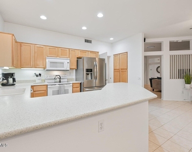 14508 W Corral Drive - Photo Thumbnail 10