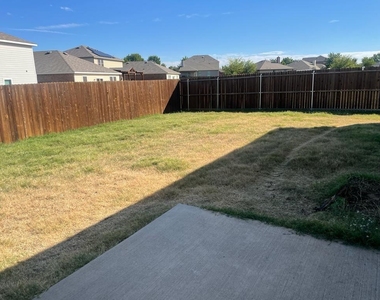 501 Swift Current Drive - Photo Thumbnail 12