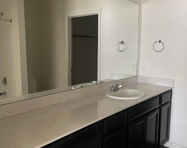 501 Swift Current Drive - Photo Thumbnail 9