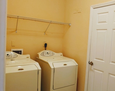 2449 Sw Savage Boulevard - Photo Thumbnail 12