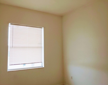 2449 Sw Savage Boulevard - Photo Thumbnail 13