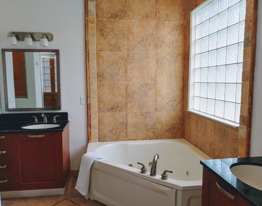 2449 Sw Savage Boulevard - Photo Thumbnail 19