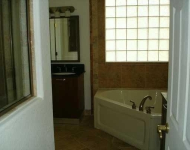 2449 Sw Savage Boulevard - Photo Thumbnail 11