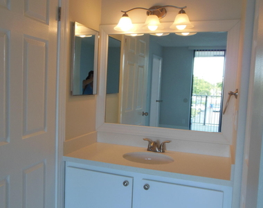 728 Executive Center Drive - Photo Thumbnail 11