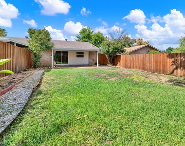 1906 Haymeadow - Photo Thumbnail 19