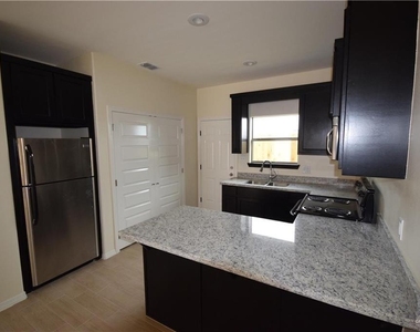 1217 Upas Drive - Photo Thumbnail 4
