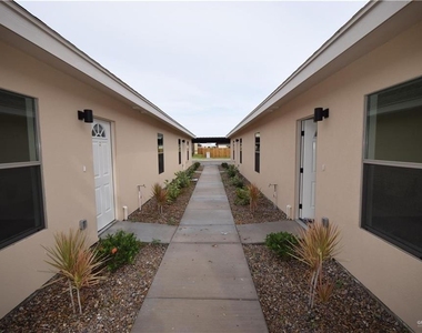 1217 Upas Drive - Photo Thumbnail 2