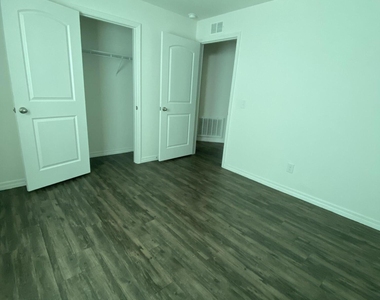 2238 S Caspian Drive - Photo Thumbnail 22