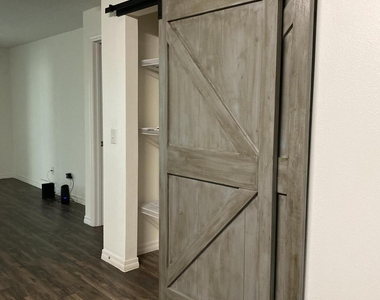 2238 S Caspian Drive - Photo Thumbnail 11