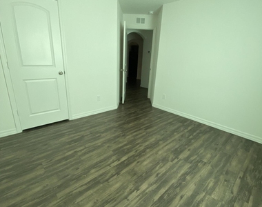 2238 S Caspian Drive - Photo Thumbnail 20