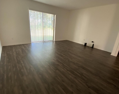 2238 S Caspian Drive - Photo Thumbnail 12