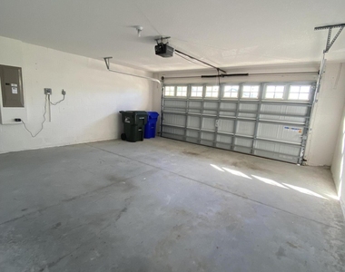 2238 S Caspian Drive - Photo Thumbnail 31