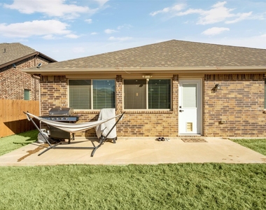 817 Cloverwood Drive - Photo Thumbnail 20