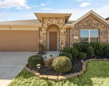 817 Cloverwood Drive - Photo Thumbnail 1