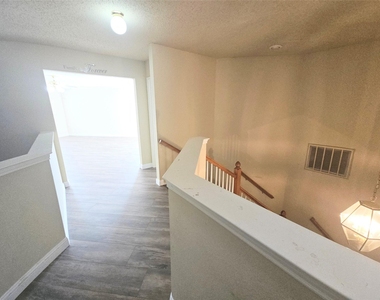 4605 Buffalo Bend Place - Photo Thumbnail 16