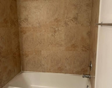 3370 N Pinewalk Drive N - Photo Thumbnail 21