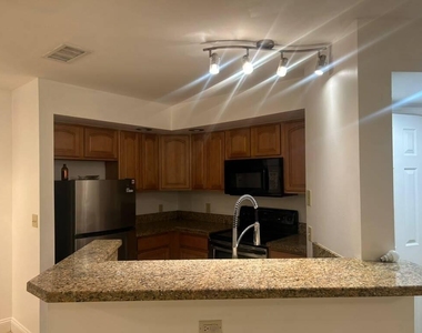 3370 N Pinewalk Drive N - Photo Thumbnail 29