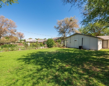 4024 Frazier Avenue - Photo Thumbnail 19