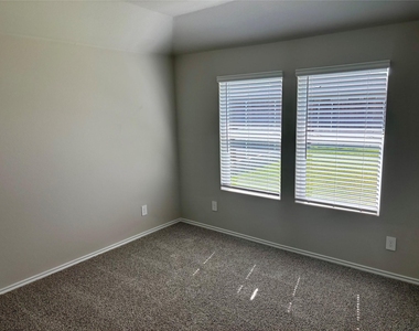 1612 Tin Roof Road - Photo Thumbnail 5