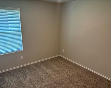 1612 Tin Roof Road - Photo Thumbnail 9