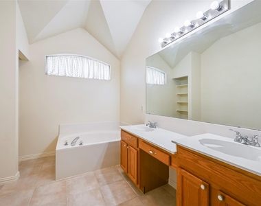 216 Quail Trail Lane - Photo Thumbnail 10