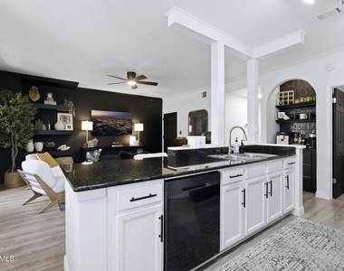 7009 E Acoma Drive - Photo Thumbnail 9