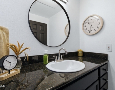 7009 E Acoma Drive - Photo Thumbnail 17