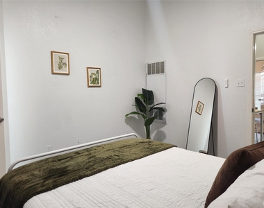 4800 W Lovers Lane - Photo Thumbnail 13
